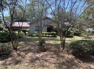 731 Academy Dr, Benton, MS 39039