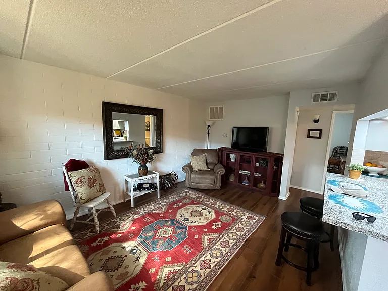 90 W Yavapai St #9 — Photo 6