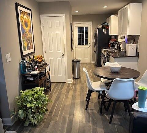 3rd image of 5474-76 Wrenn Dr