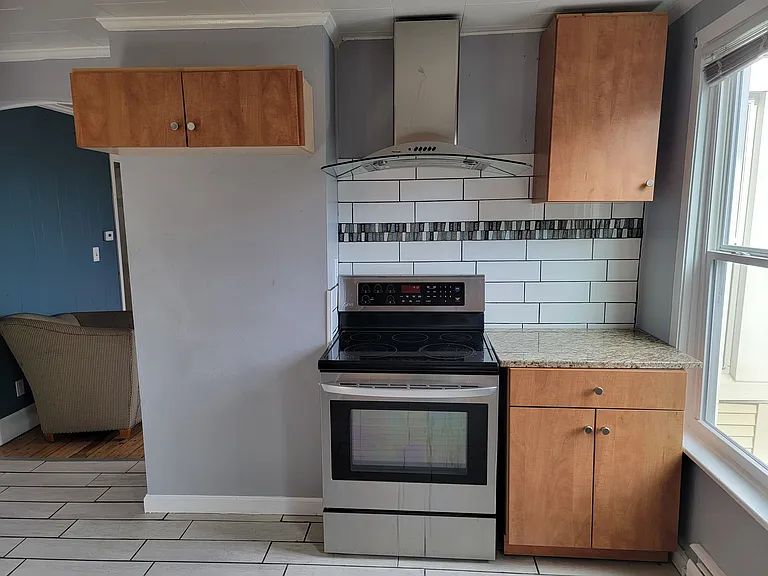 1527 Purchase St #1 — Photo 2