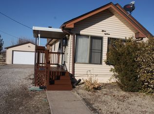1518 E 26th Ave #HOUSE, Hutchinson, KS 67502