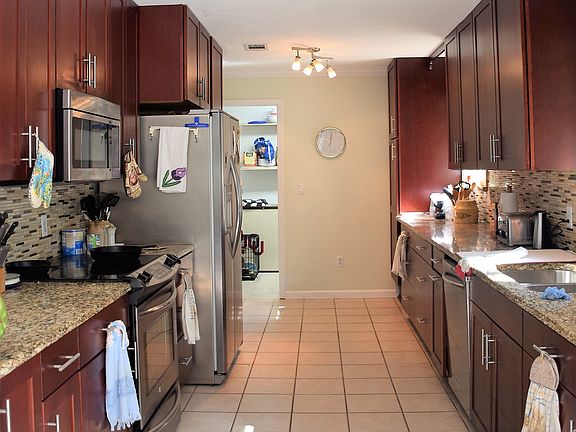 4th image of 3099 Osage Ave