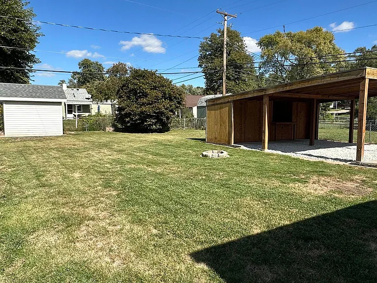 6752 Hamilton St — Photo 22
