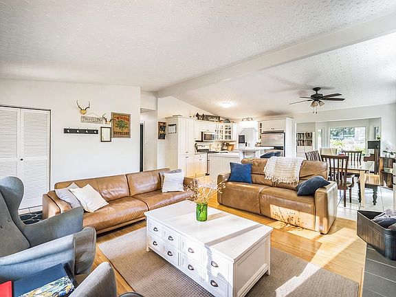 4th image of 41532 Rae Rd
