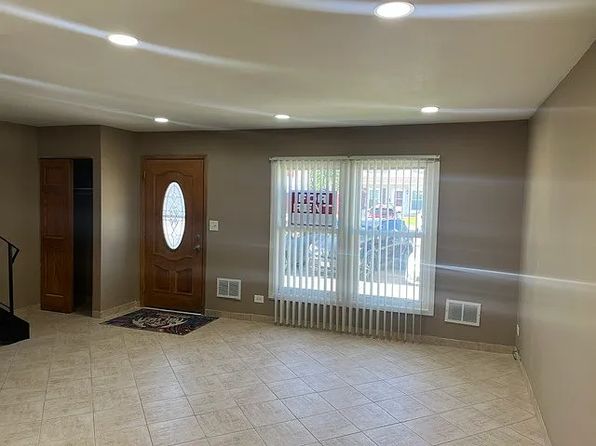 1863 Jamestown Cir, Hoffman Estates, IL