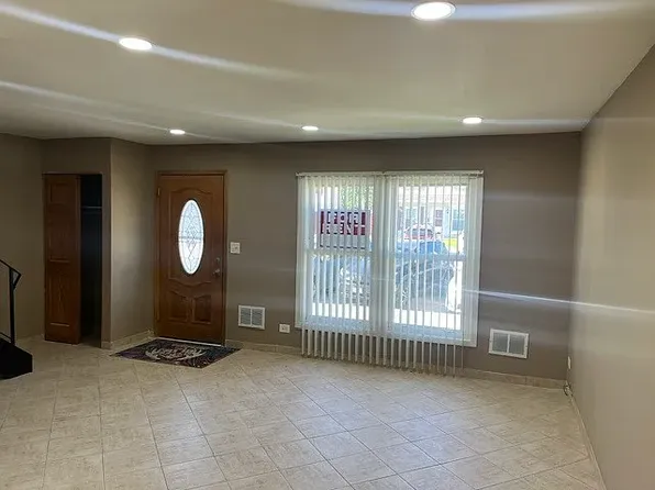 1863 Jamestown Cir, Hoffman Estates, IL