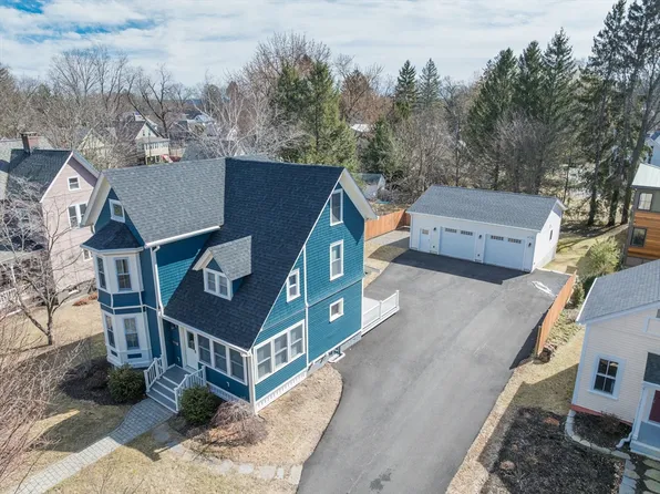 103 Massasoit St, Northampton, MA 01060