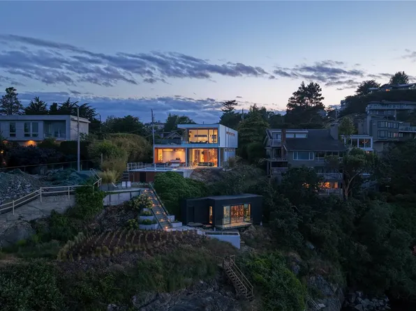 295 King George Ter, Oak Bay, BC V8S 2J8