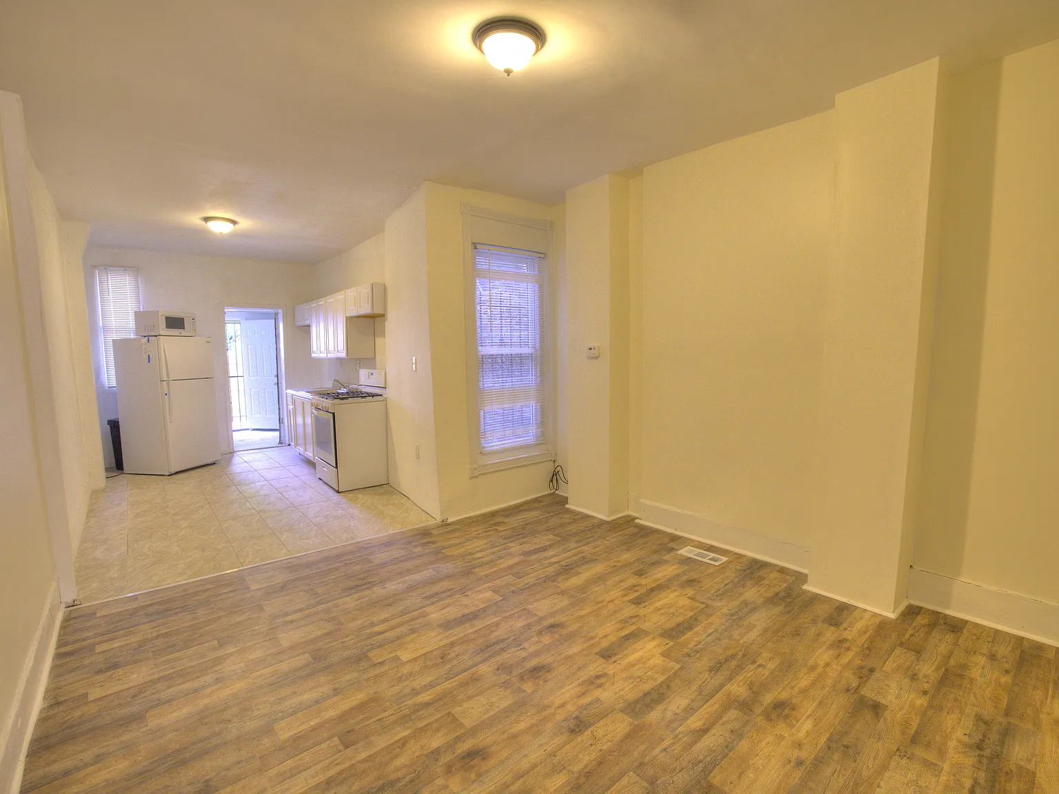 3 bed, 1340 sqft, $1,700 — Photo 4