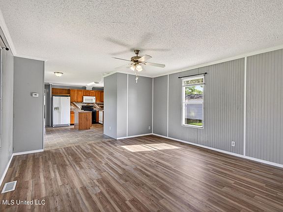3rd image of 39 Johnson Rd