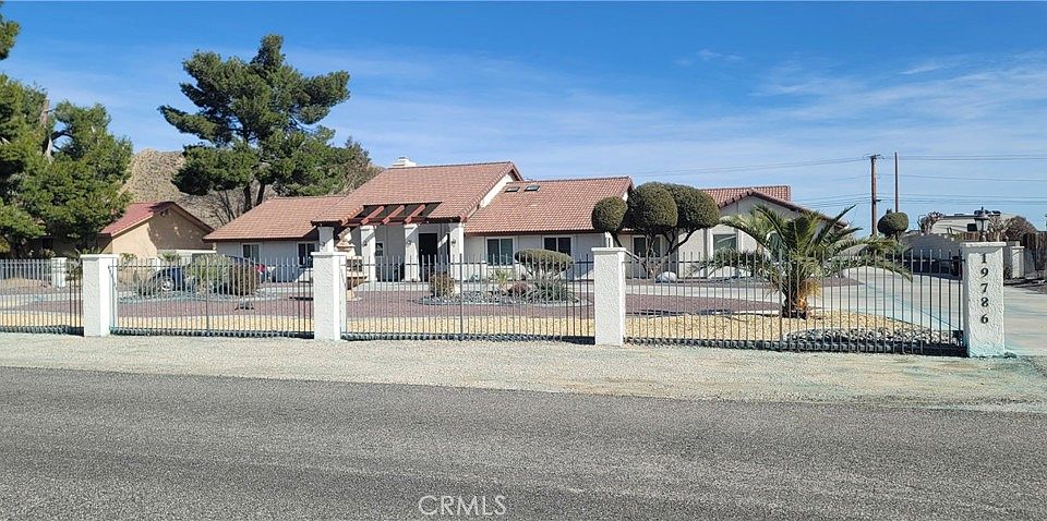 1st image of 19786 Symeron Rd