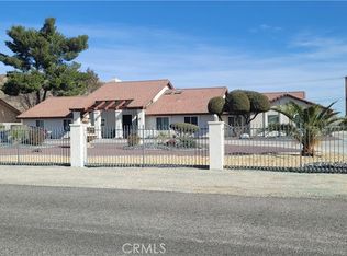 19786 Symeron Rd, Apple Valley, CA 92307