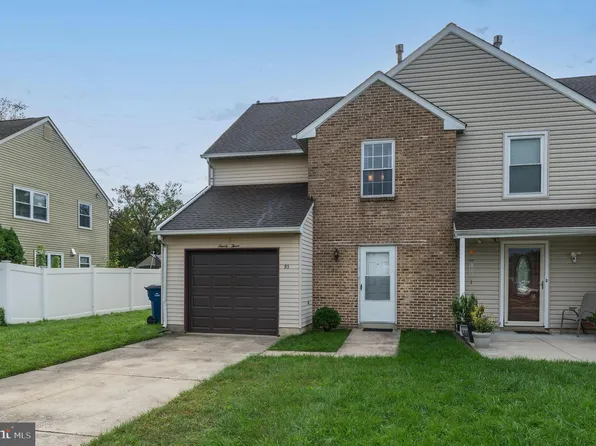 93 Franklin Dr, Voorhees, NJ 08043