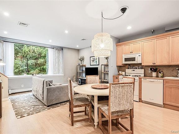 5th image of 520 Ashford Avenue #28