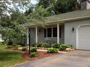 32 Oak Tree Cir, Queensbury, NY 12804