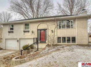 14924 Lafayette Plz, Omaha, NE 68154