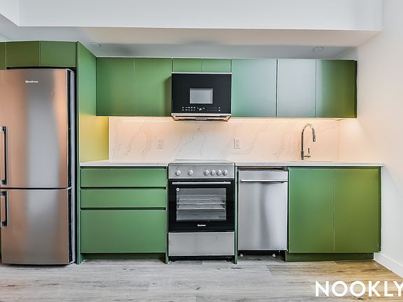3rd image of 619 Throop Ave #3P