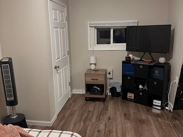 710 Bishop Ave #W — Photo 10