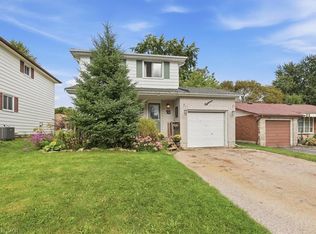 18 Forest Glen Ct, Kitchener, ON N2N 1E2