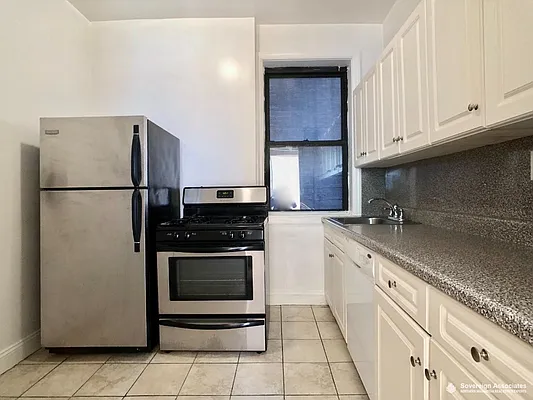 Rented by Sovereign Associates | media 4