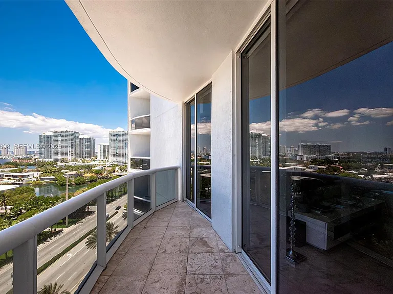 16001 Collins Ave #1005 — Photo 15