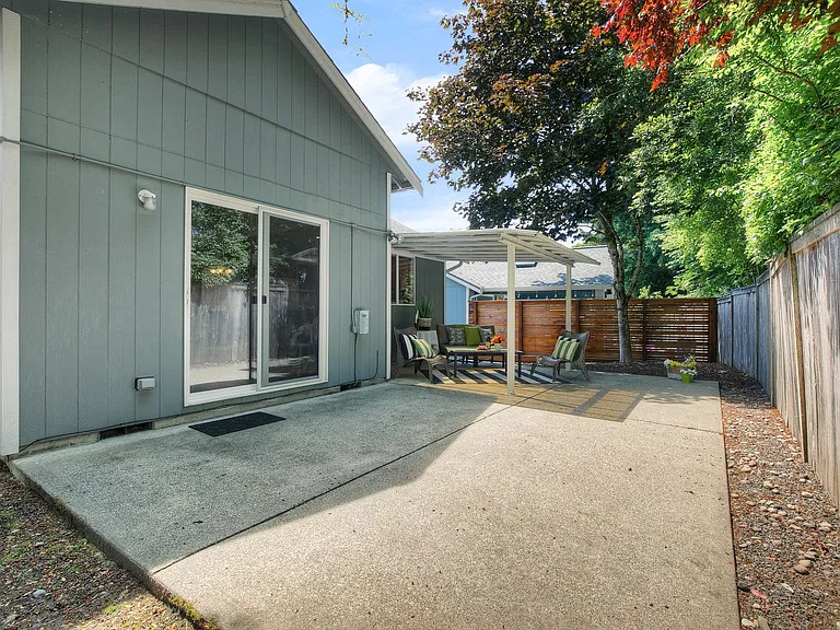 3702 30th Ave SE — Photo 28
