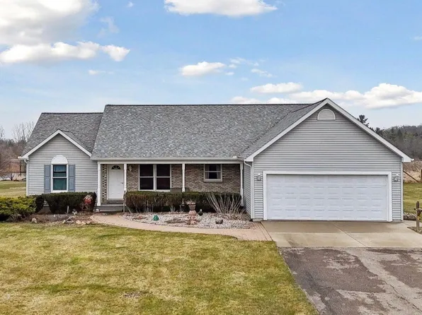 4332 Lake Pleasant Rd, North Branch, MI 48461