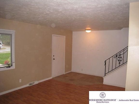 2nd image of 5128 Ash St