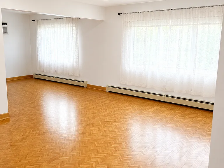 8435 W Oak Ave #2 — Photo 2