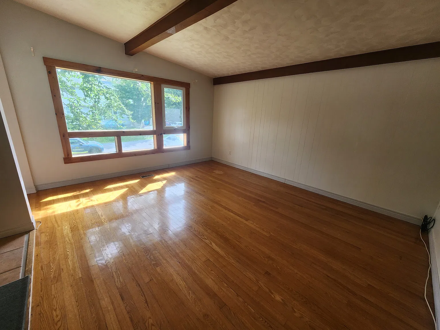 844 Norton Avenue — Photo 2