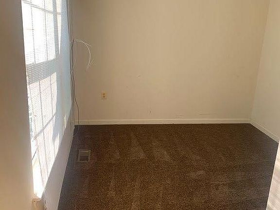 2nd image of 6000 Soueid St