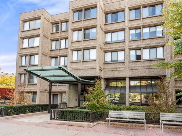1731 Beacon St APT 412, Brookline, MA 02445