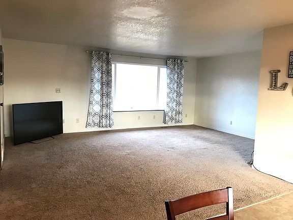 2nd image of 26307 NE Kennedy Dr