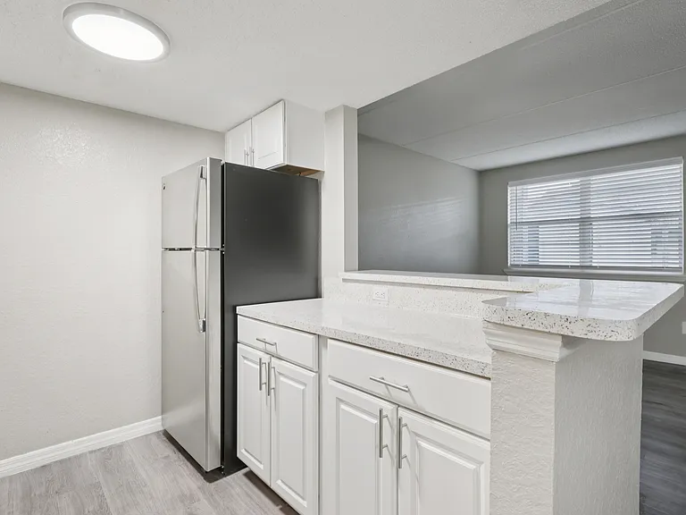 Serenity Lake Apartments — Photo 20