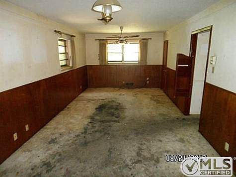 2nd image of 7301 Winnell Way