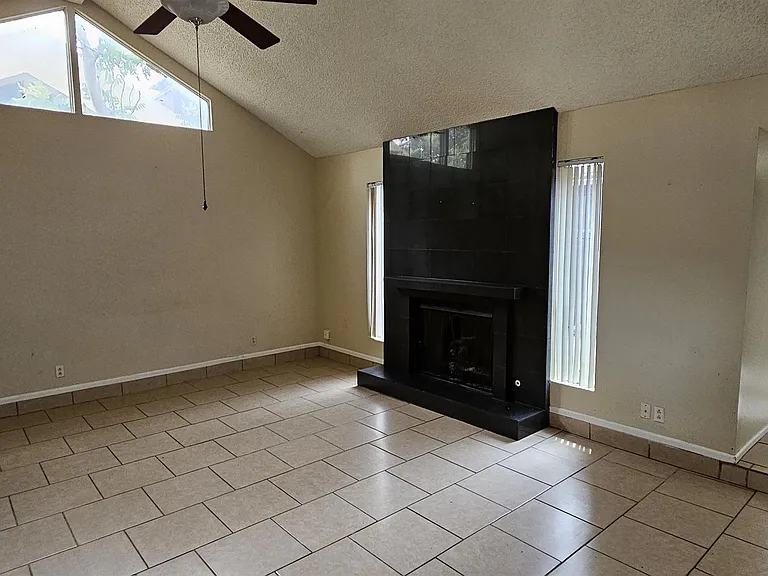 4229 Siesta Ln — Photo 11