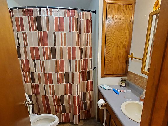 4th image of 823 Avenue J