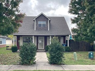 3907 SW Gibson Ave, Bentonville, AR 72712