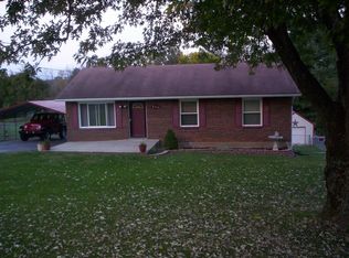 322 Valley View Dr, Radcliff, KY 40160