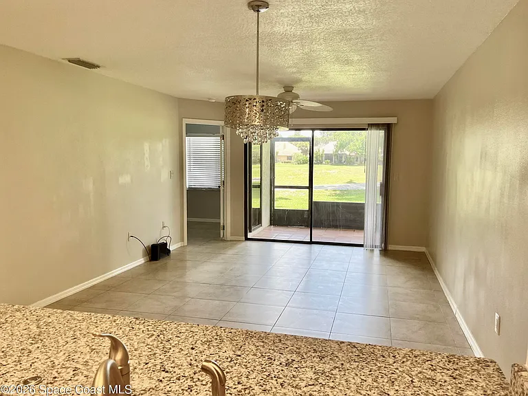 1059 Country Club Dr #611 — Photo 5