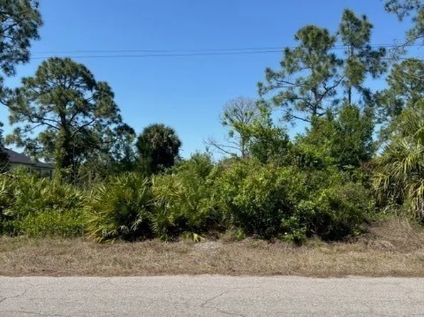 703 E 11th St, Lehigh Acres, FL 33972