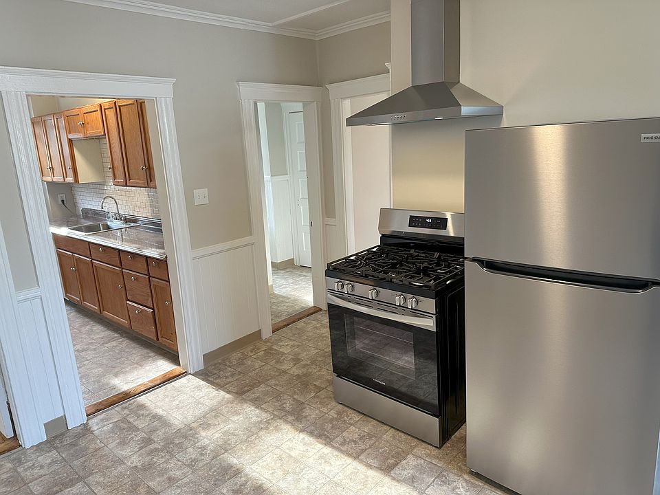 1st image of 30 New Hampshire Ave #3