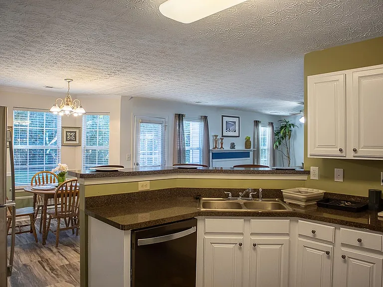 620 Blueangel Dr — Photo 16