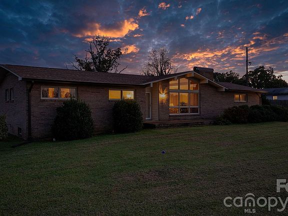 2nd image of 1189 Cajah Mountain Rd