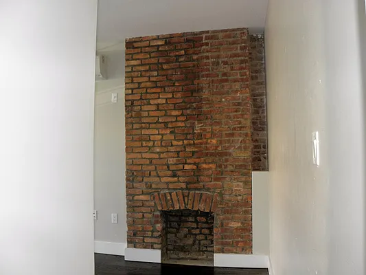 Rented by Lilia Anastasiadis, LREB | media 61