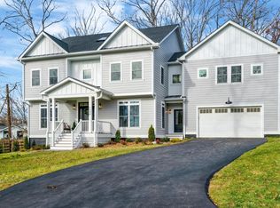 1304 Gahant Rd, Alexandria, VA 22308