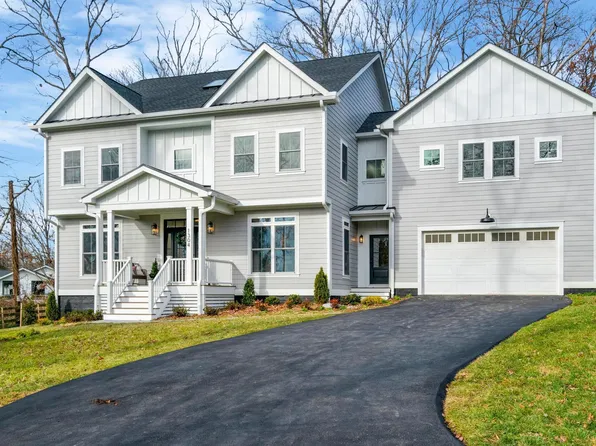 1304 Gahant Rd, Alexandria, VA 22308