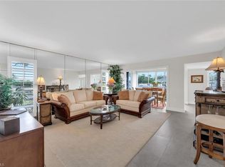 53 High Point Cir W APT 109, Naples, FL 34103