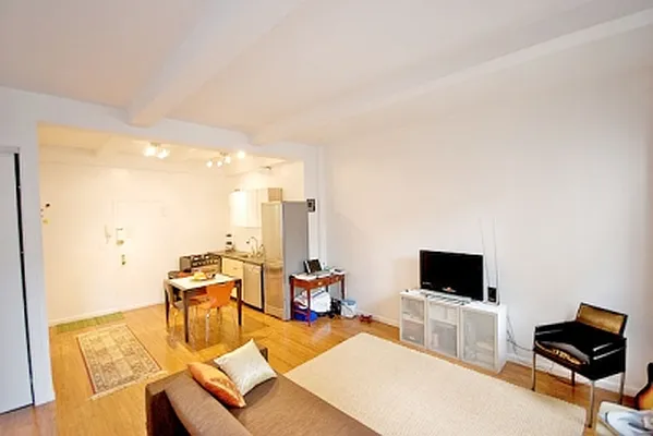 Rented by Citi Habitats | media 5