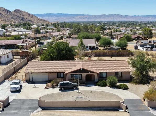 16325 Wintun Rd, Apple Valley, CA 92307